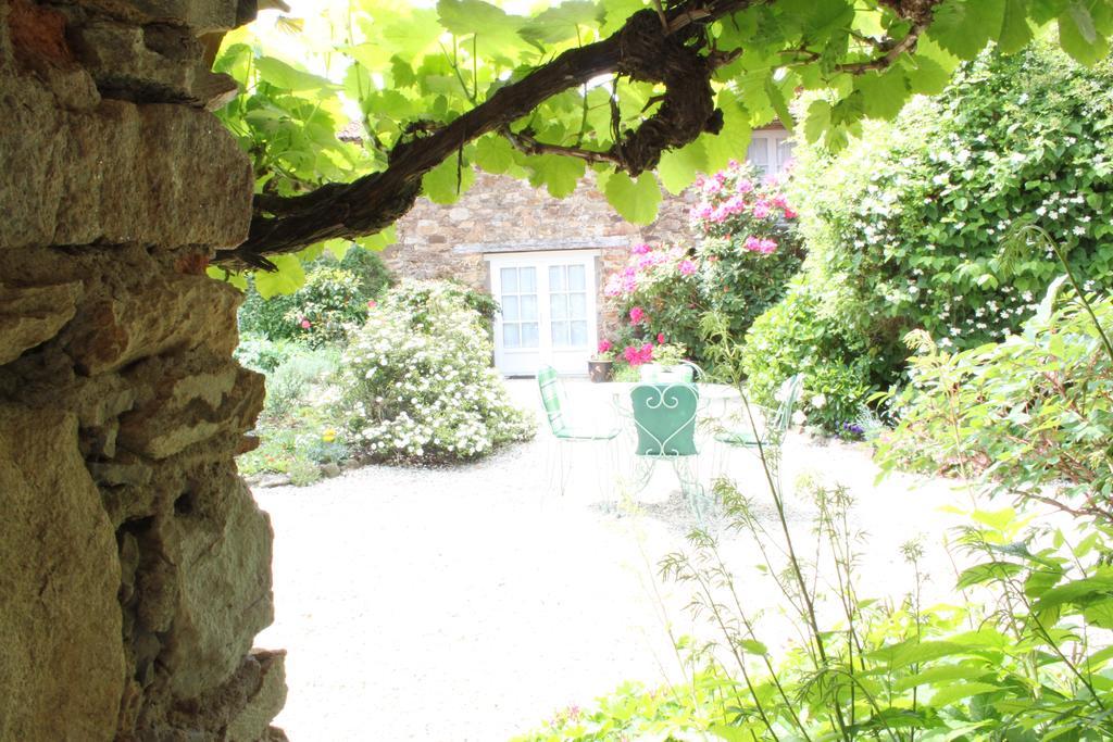 Bed and Breakfast Relais De La Riniere Le Landreau Экстерьер фото