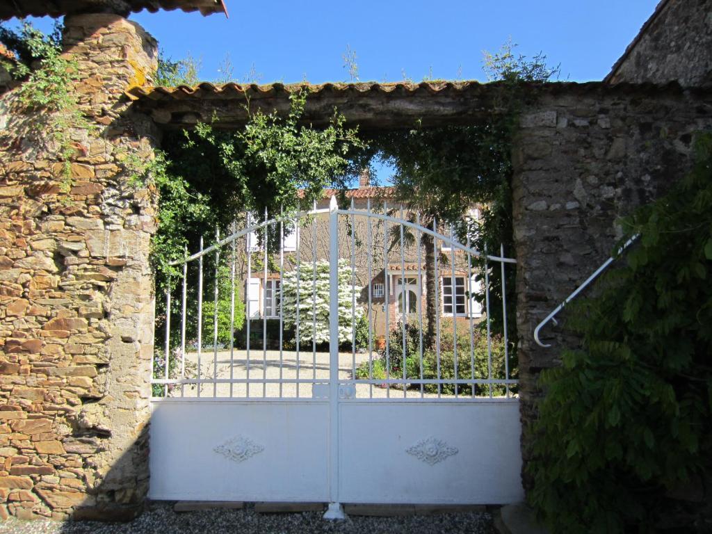 Bed and Breakfast Relais De La Riniere Le Landreau Экстерьер фото
