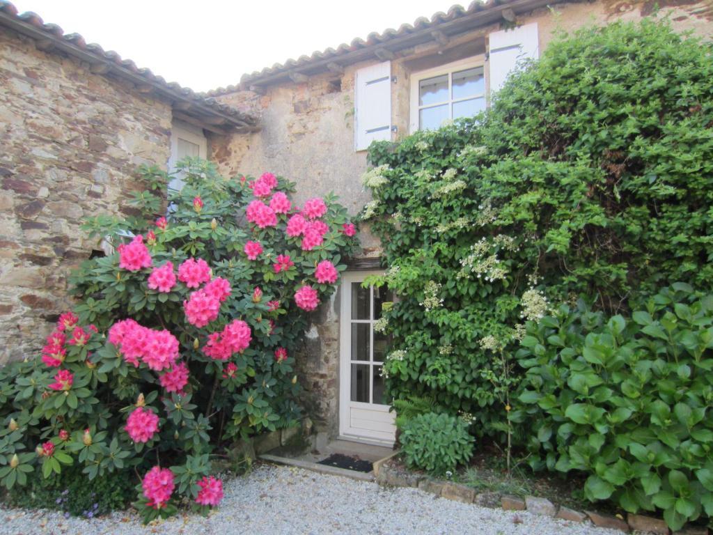 Bed and Breakfast Relais De La Riniere Le Landreau Экстерьер фото
